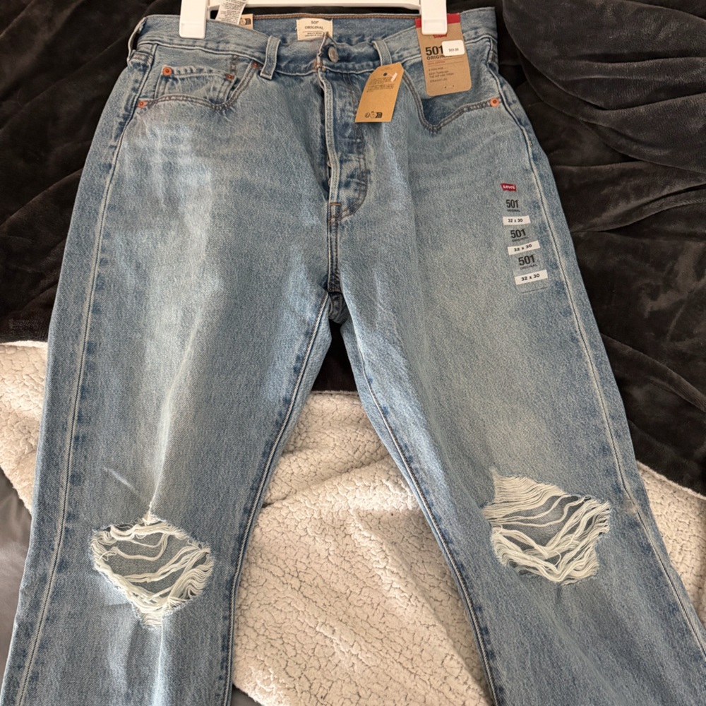 Levi's Women's Light Blue Distressed 501 Jeans